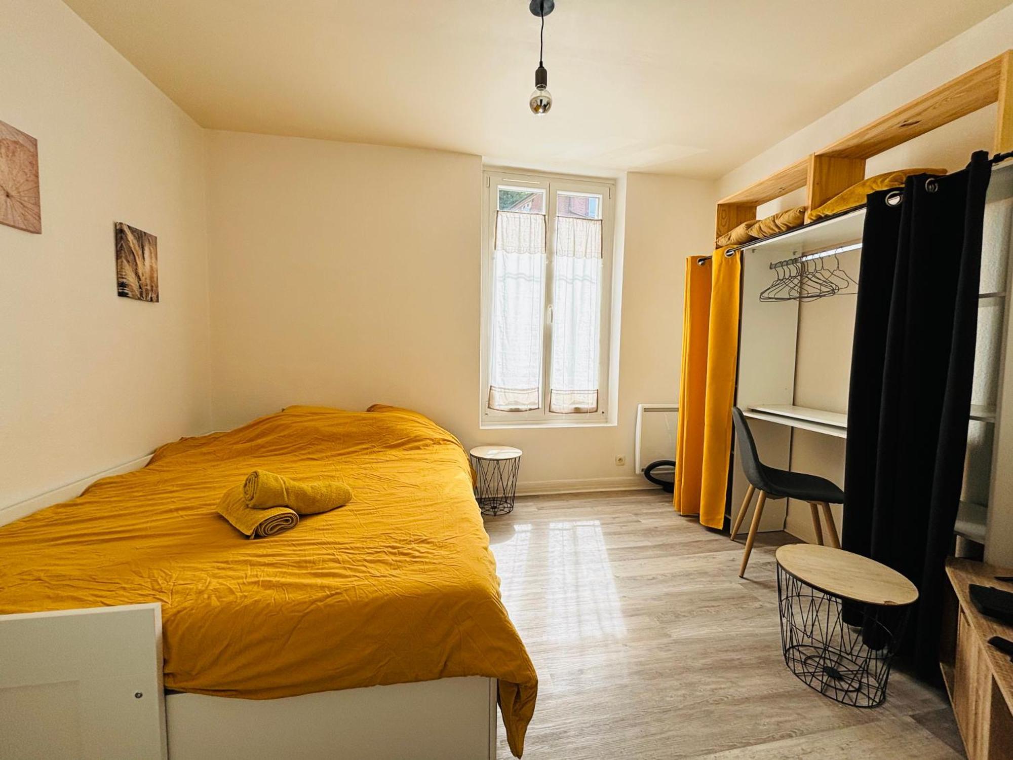 Appartement Rez-De-Chaussee Laon Exterior photo